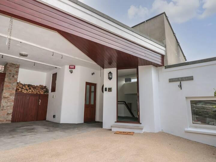 Main image of property: Church Hill, Kingswear