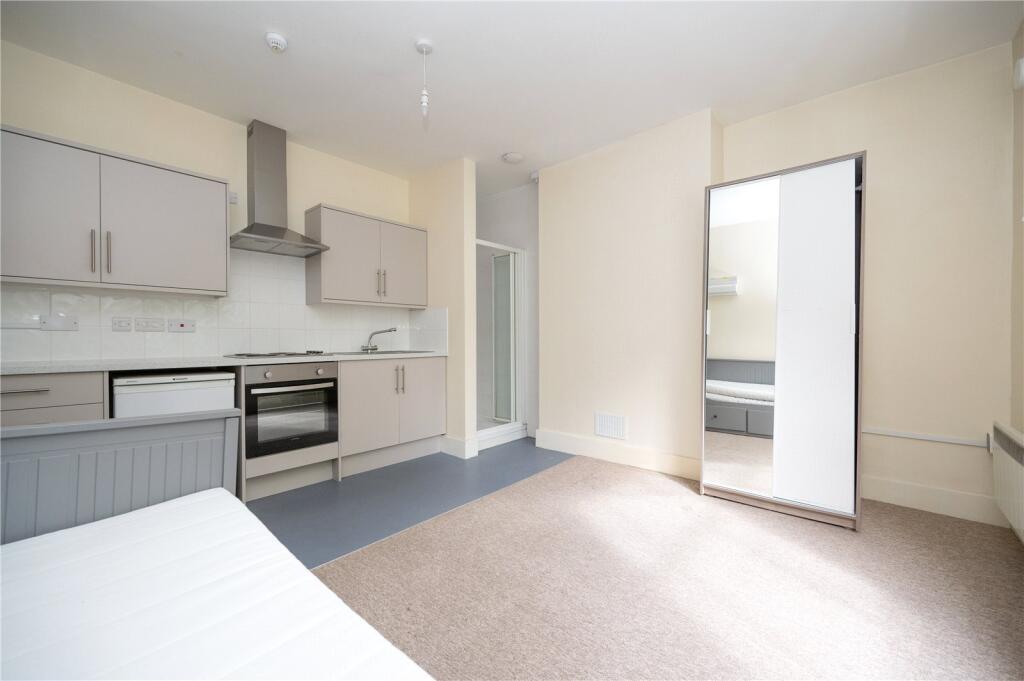 Alma Road, St. Albans, Hertfordshire, AL1 - View 2