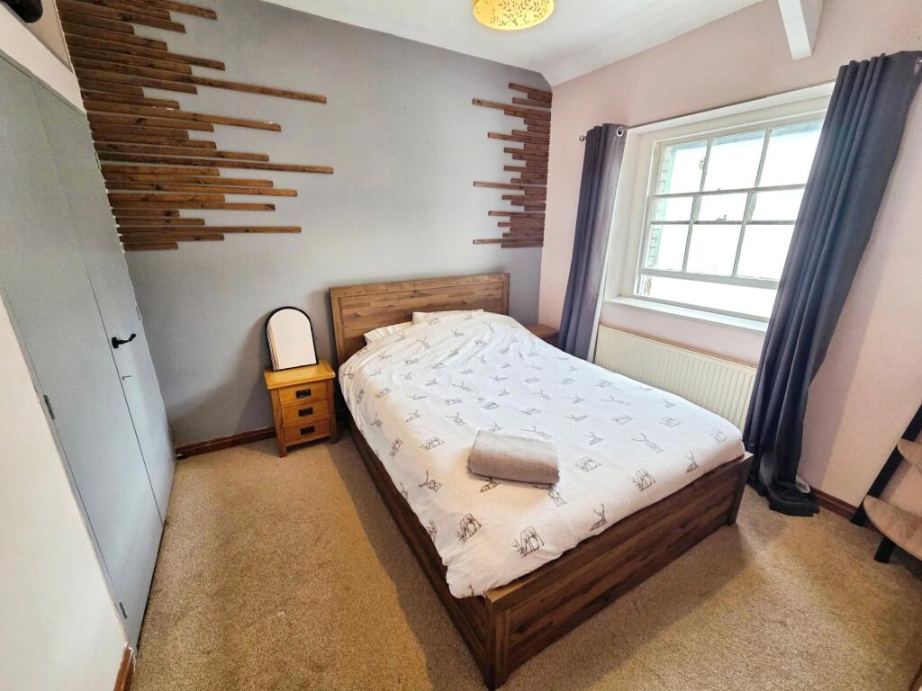 House in Truro - View 5