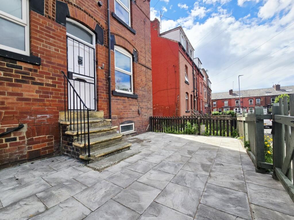 2 bedroom terraced house for rent