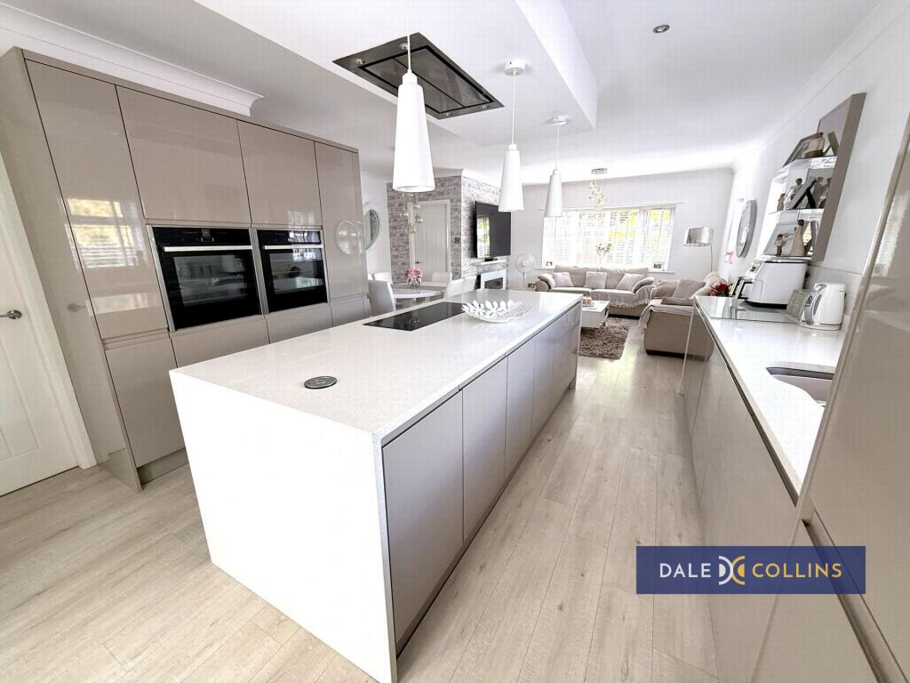 House in Stoke-on-Trent - View 4