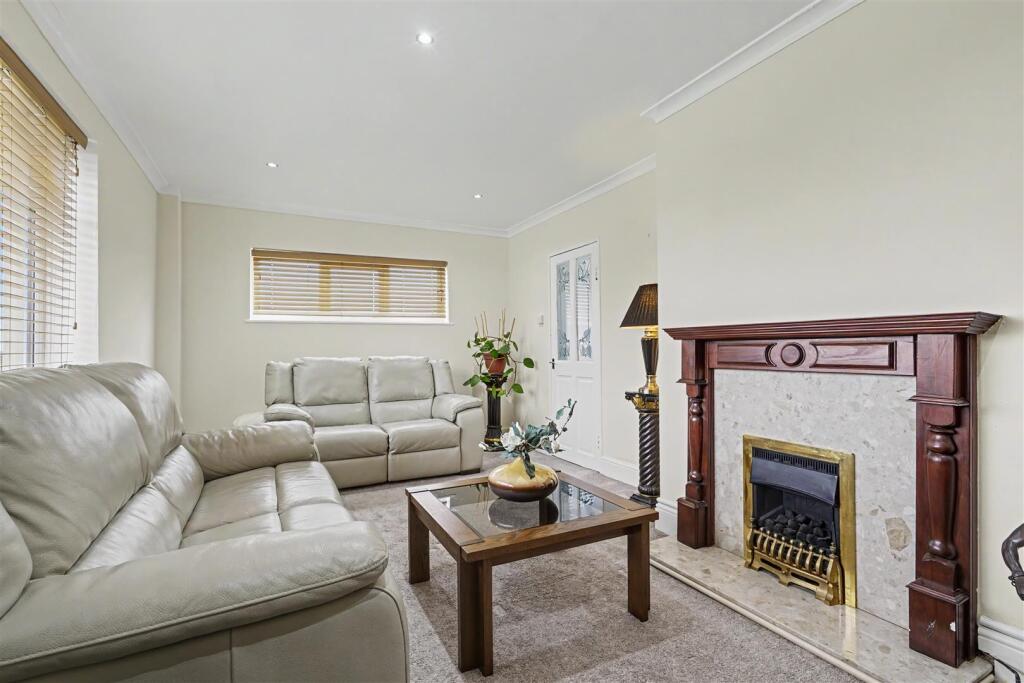 House in Nottingham, Sandiacre - View 2