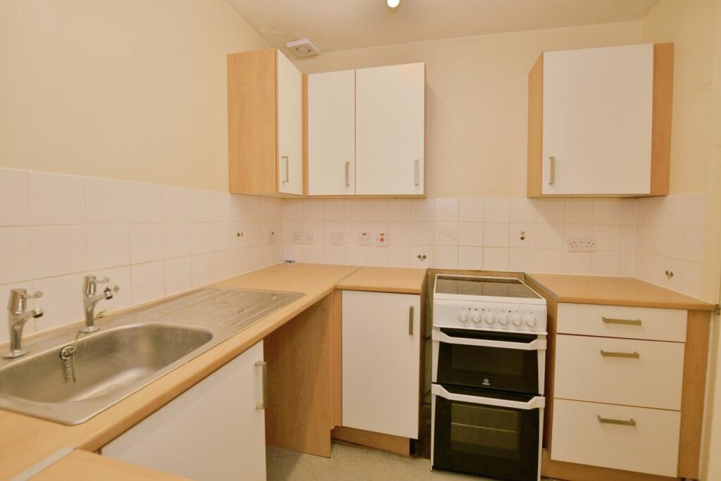 Apartment in Tonbridge - View 3