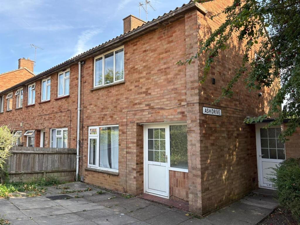 Main image of property: Ash Drive, Hatfield