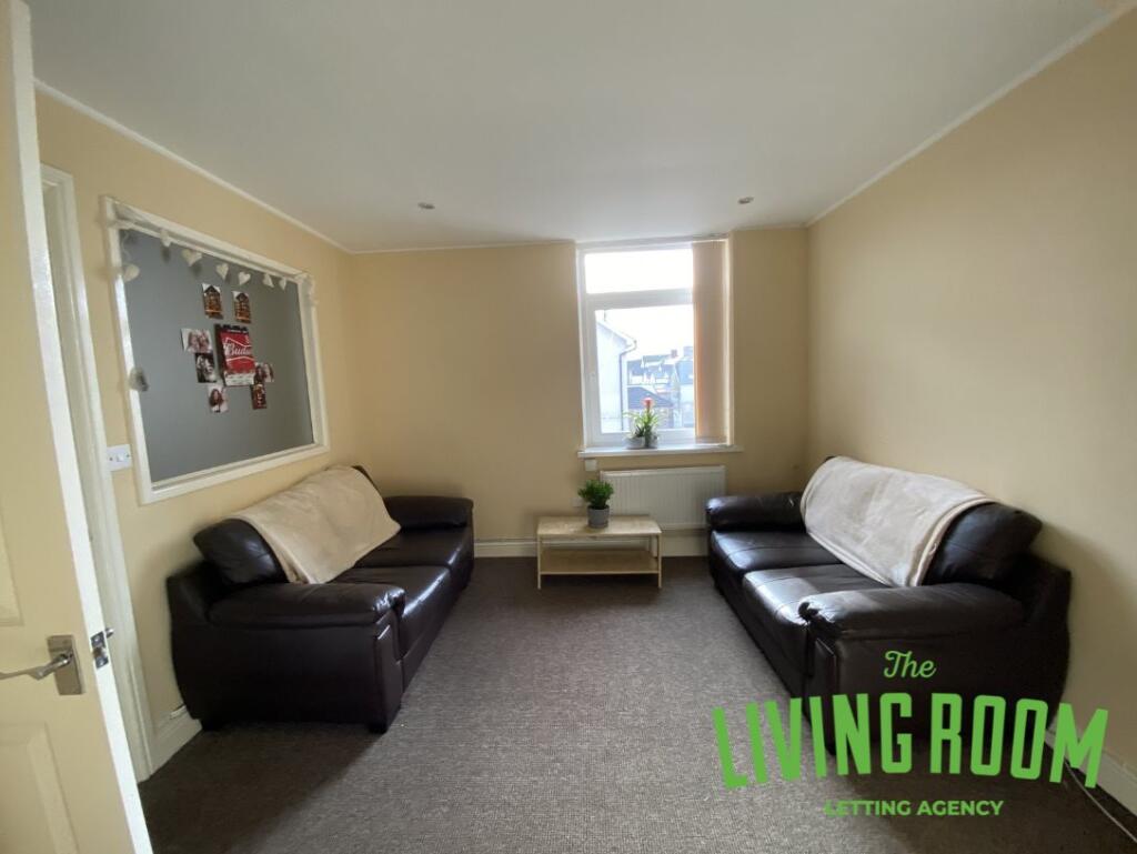 Apartment in Cardiff - View 3