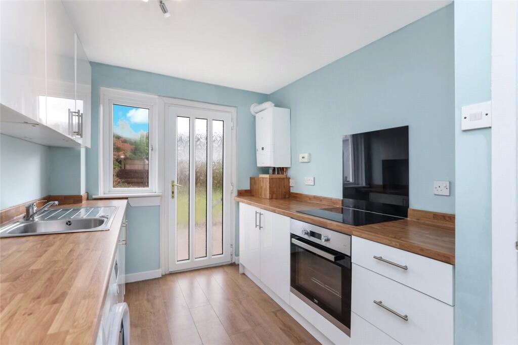 House in Glasgow, Canberra Area, Westwood - View 5
