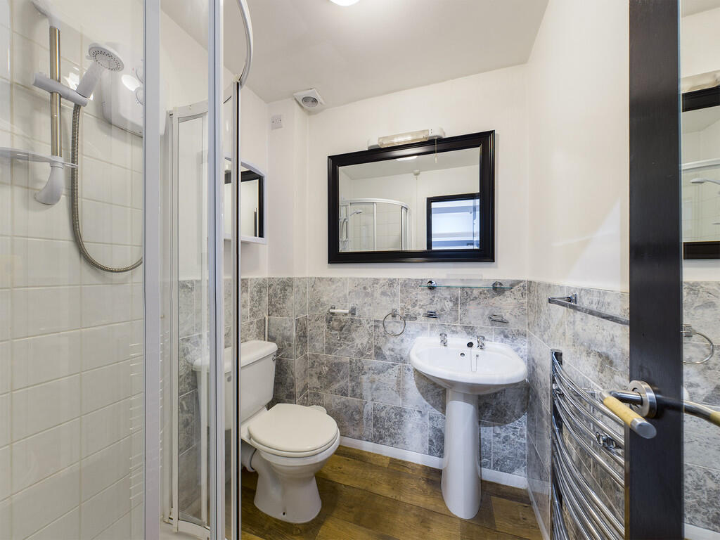 Apartment in Plymouth - View 4