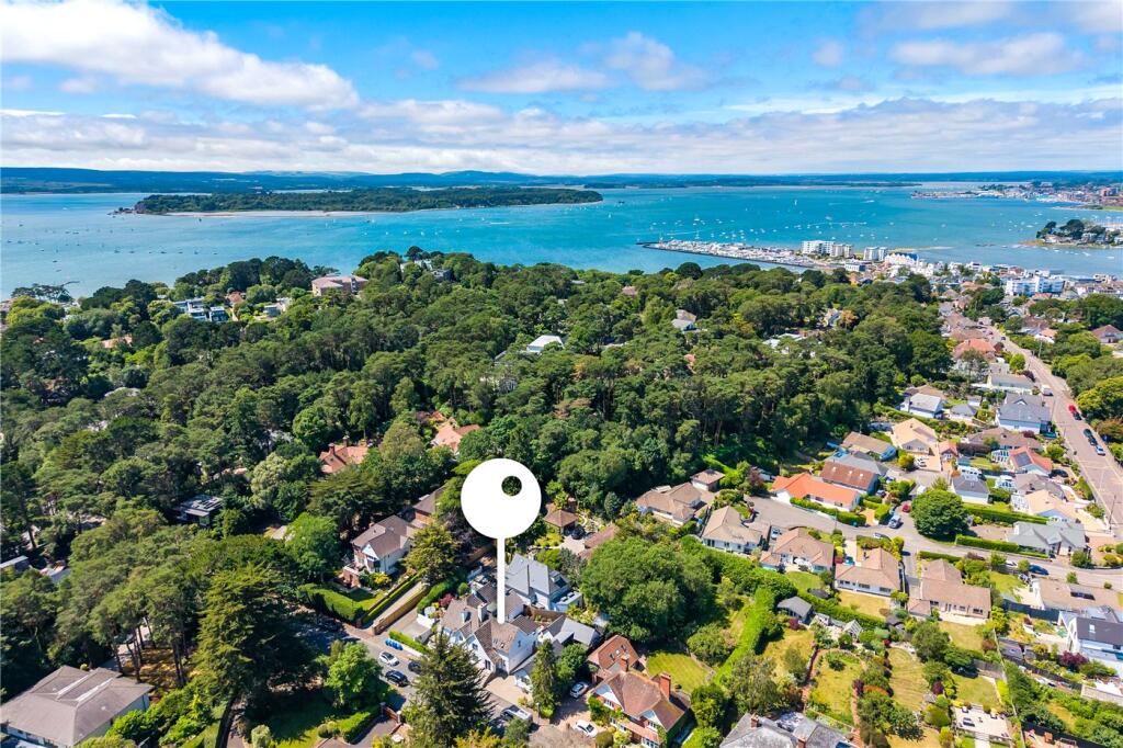 Bingham Avenue, Evening Hill, Poole, BH14 photo 3
