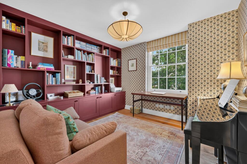 Apartment in London, City of Westminster - View 4