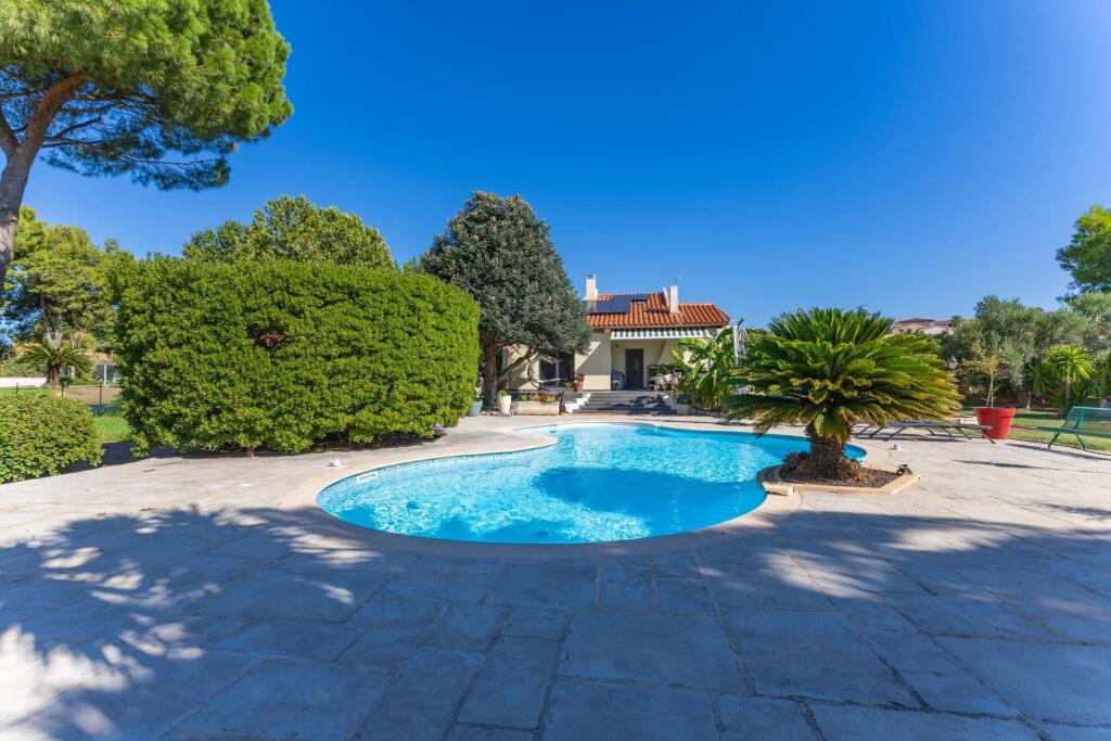 Main image of property: Languedoc-Roussillon, Pyrénées-Orientales, St-Estève