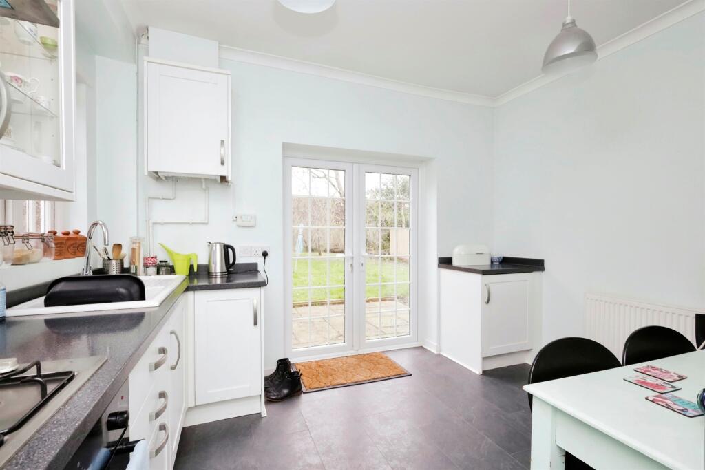 House in Eastbourne, Hampden Park - View 4