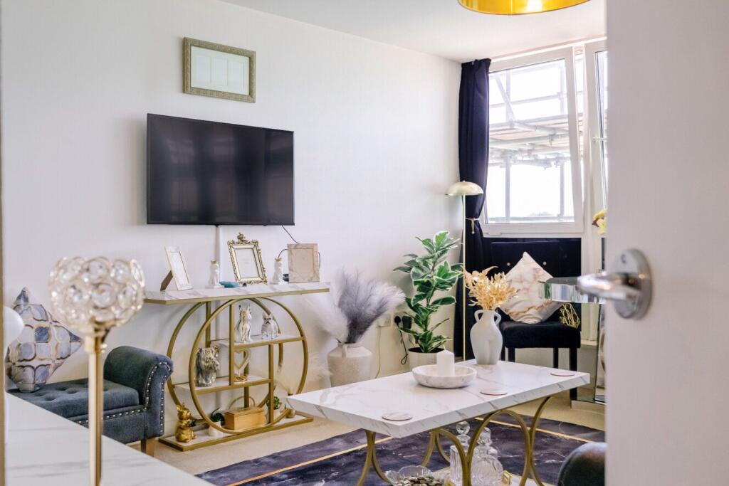 Main image of property: Phoenix Way, Battersea, London, SW18