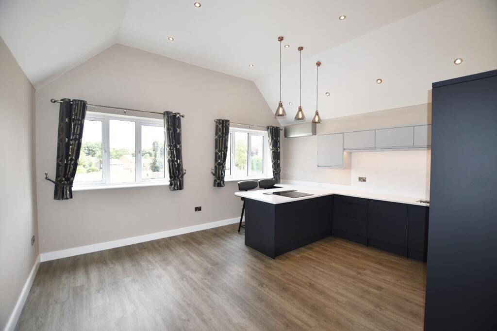 Main image of property: Gedling Road, Arnold, Nottingham NG5 6PD