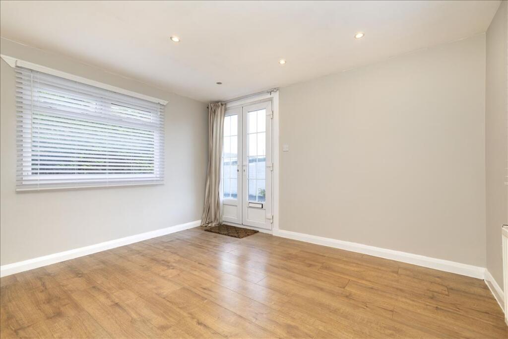 29 Cedar Road, Nivensknowe Park, Loanhead, EH20 - View 4