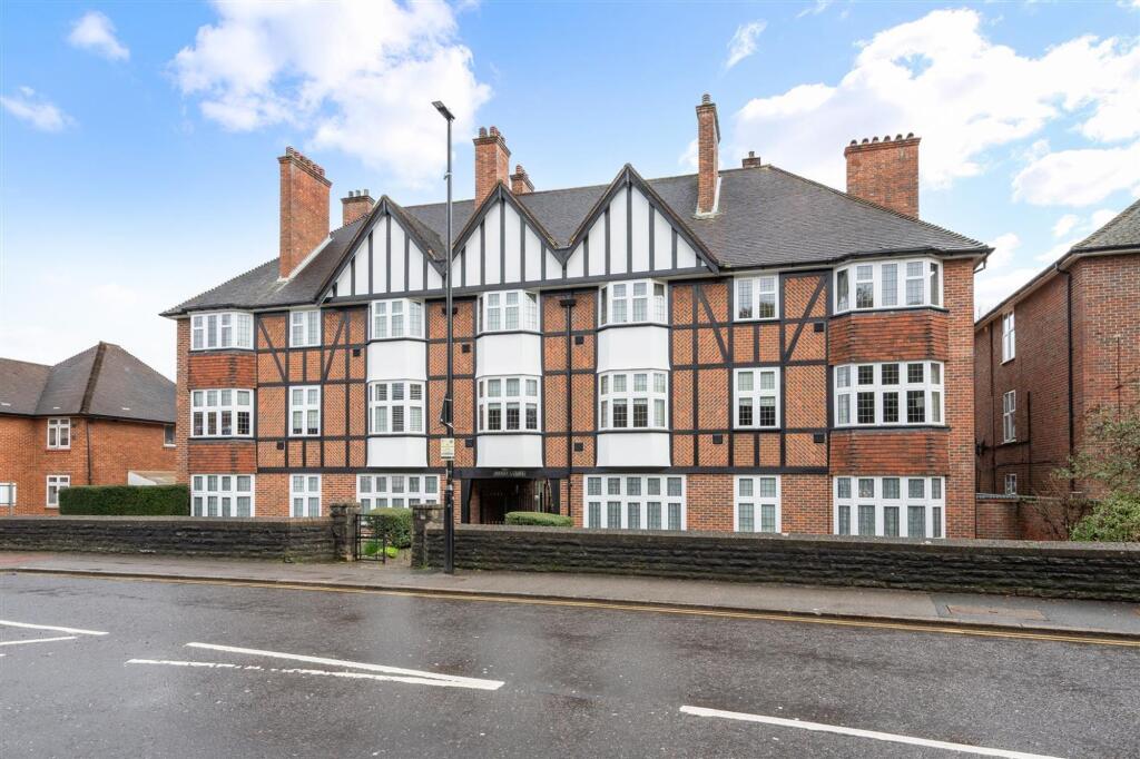 3-bed flat on Ashley Road, Ashley Court Ashley Road, KT18, £500,000