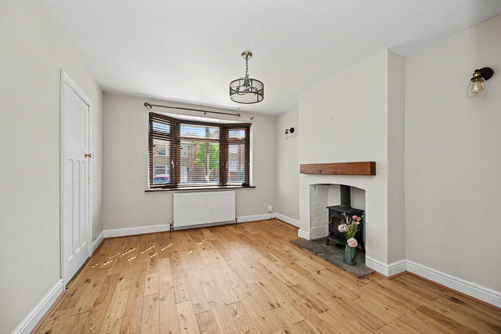 House in Rugby, Warwickshire - View 4