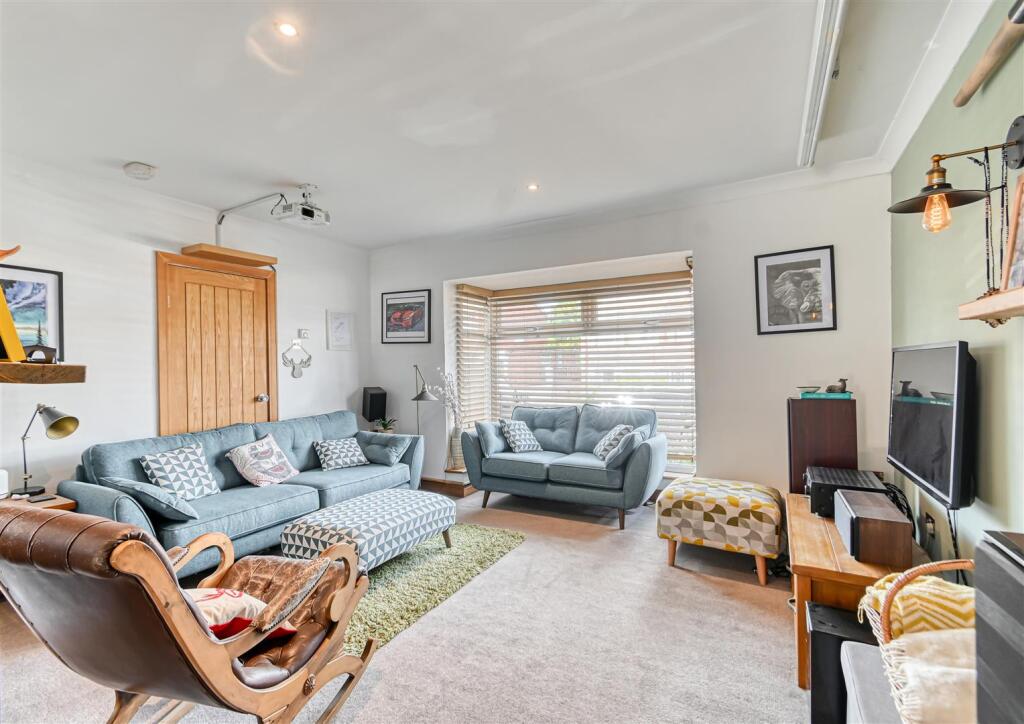 67 Duchess Drive, Bridgnorth photo 3