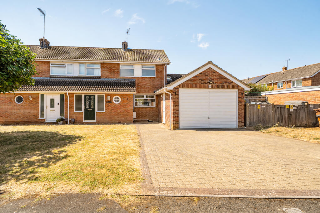 Main image of property: Chapelwick Close, Shrivenham, Swindon, SN6