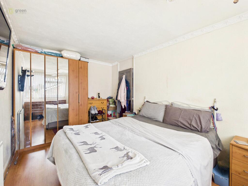 House in Solihull, Fordbridge - More