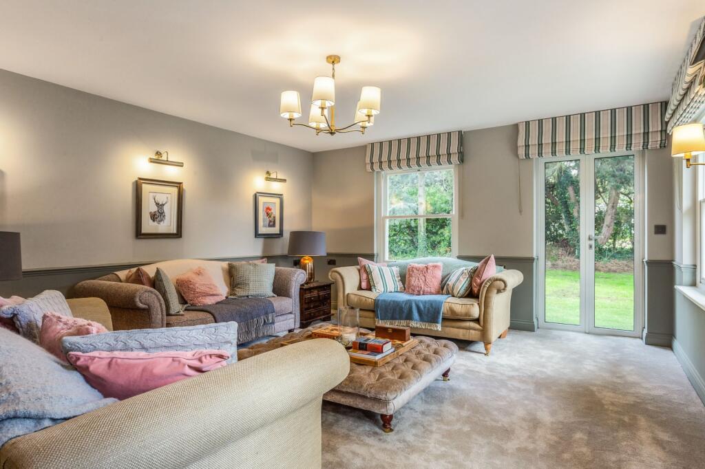 House in Datchet, Windsor and Maidenhead - View 4