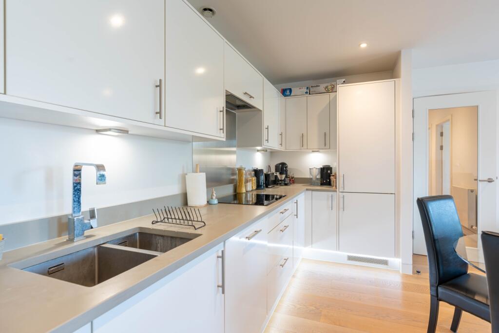Main image of property: London Road, Headington, OX3
