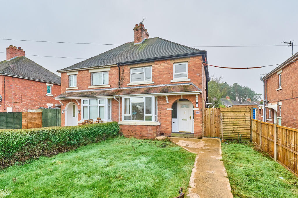 4 Park Lane Avenue, Madeley, Telford, Shropshire TF7 5HQ photo 3