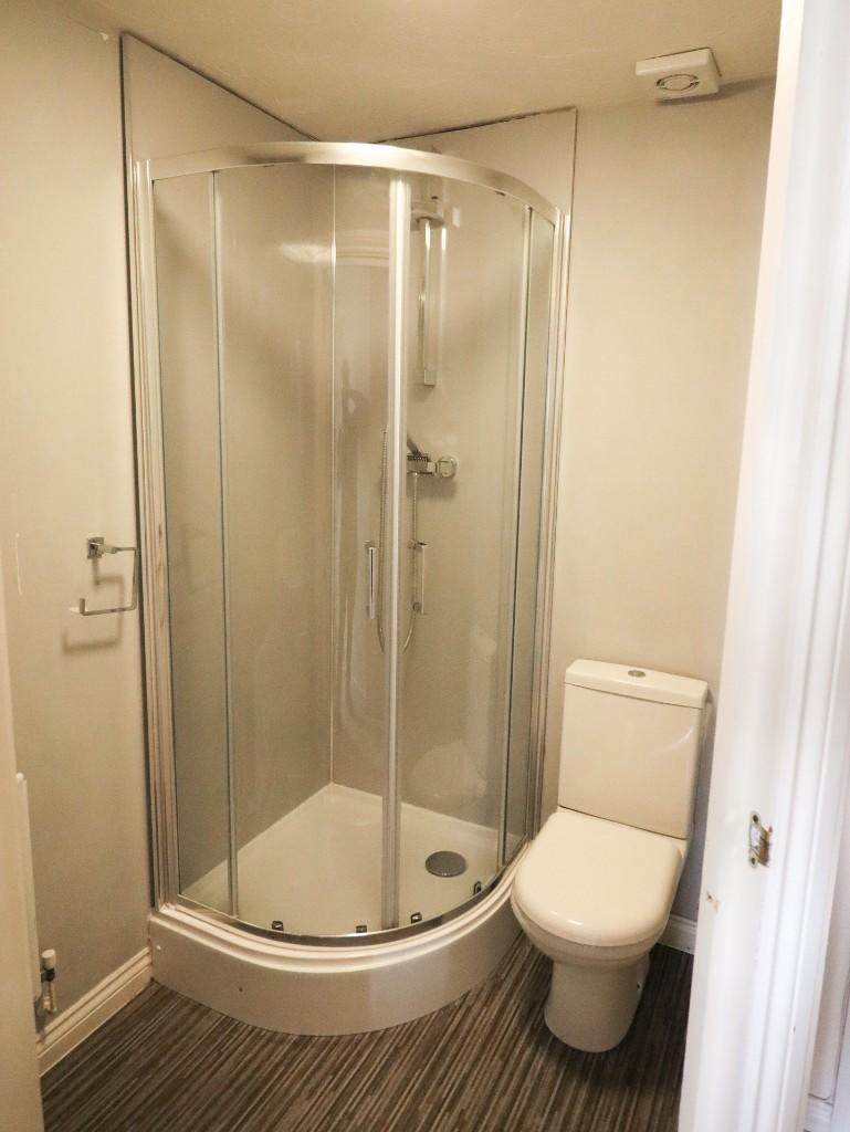 1 bedroom house share for rent