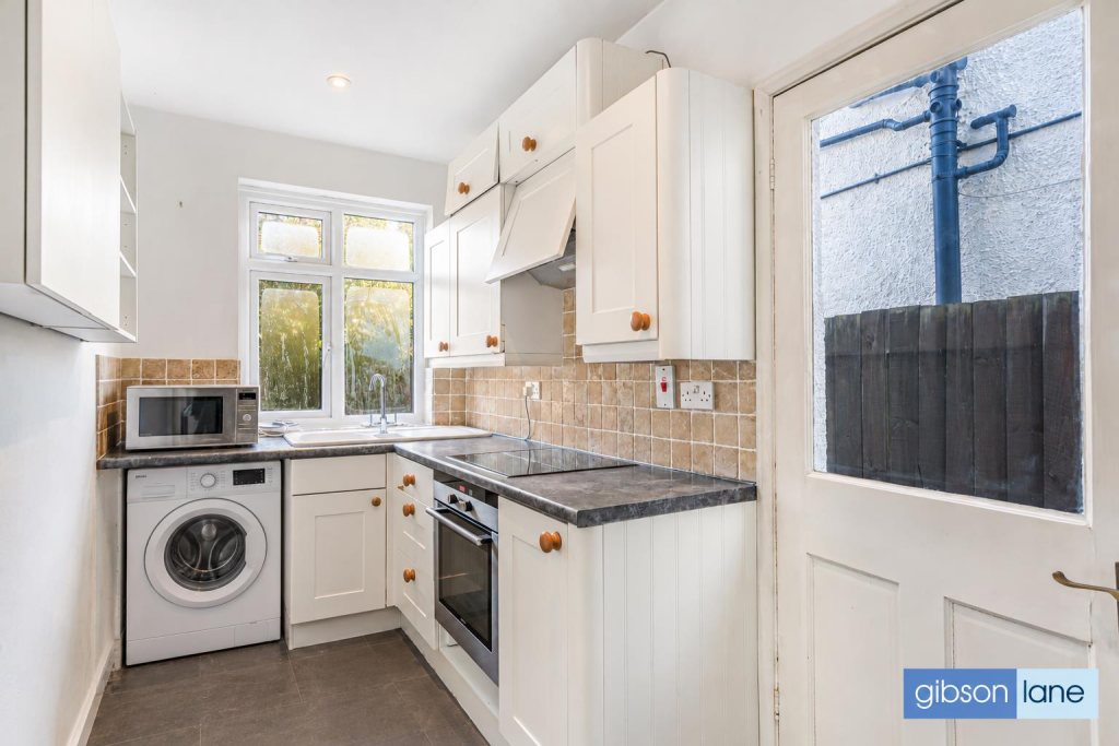 House in London, Norbiton - More