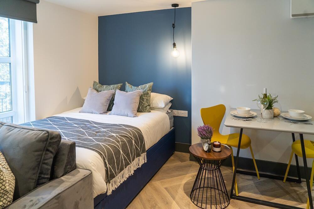 Apartment in Manchester - More