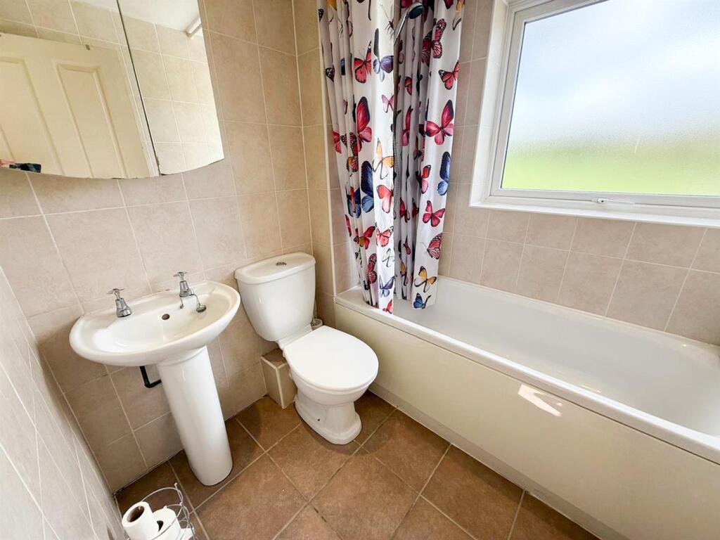 Additional image 15 of Lane Ends Lane, Cowling