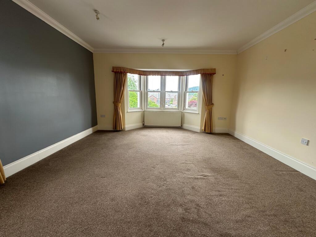 Apartment in Newport - View 3