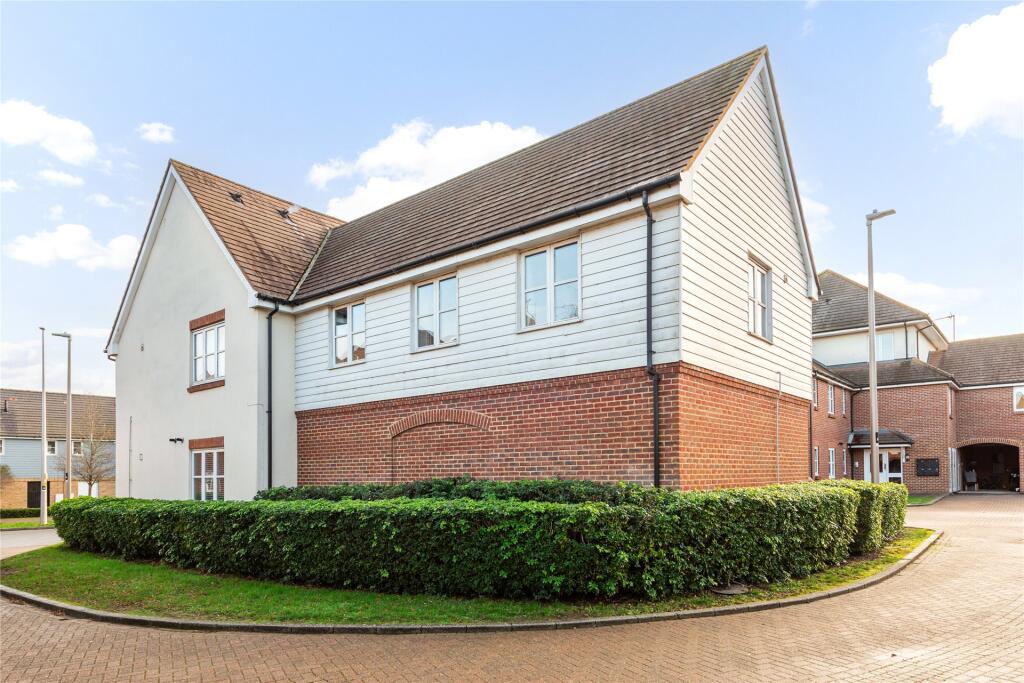Main image of property: Hopcrofts Meadow, Redhouse Park, Milton Keynes, Buckinghamshire, MK14
