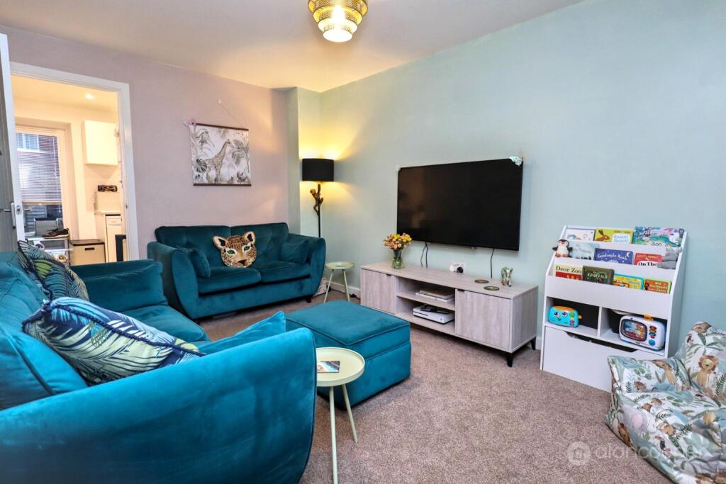 House in Nuneaton and Bedworth, St Nicolas Park - View 3