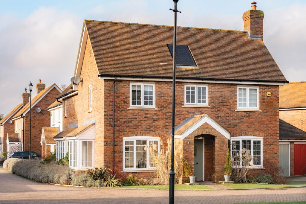 Main image of property: Williamson Way, Pitstone, Buckinghamshire LU7