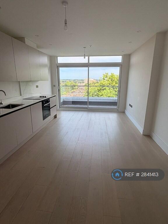 2 bedroom penthouse for rent