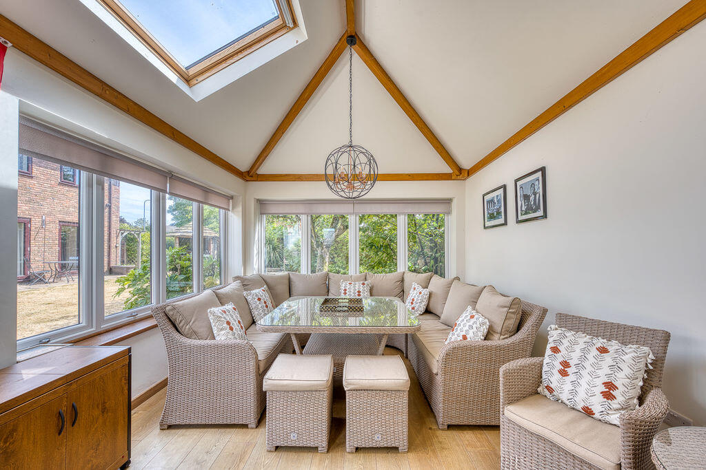 House in Stoke-on-Trent - More