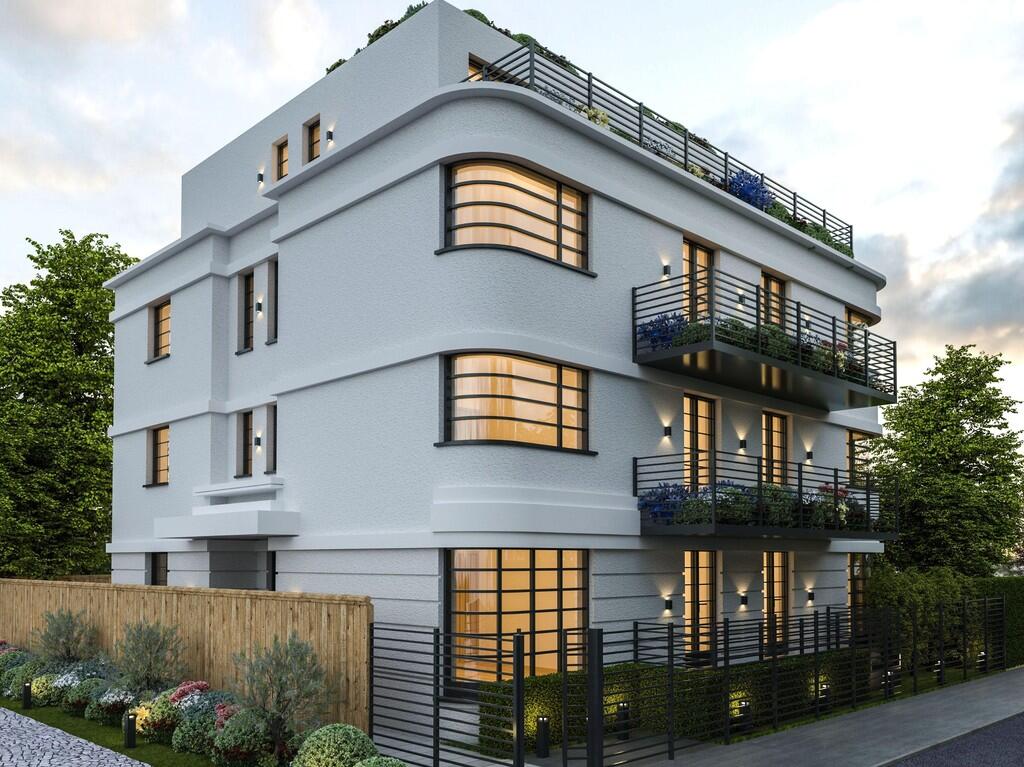 3-bed apartment on Hollyfield Road, Surbiton, £599,950