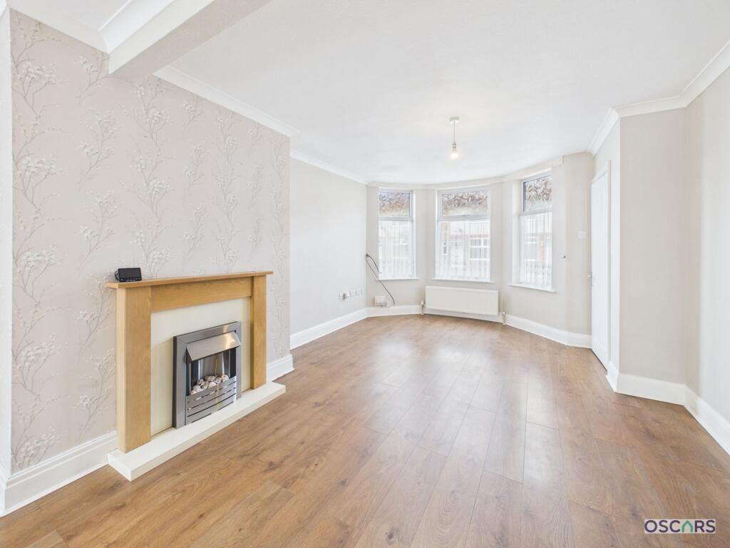 House in Hull - View 2