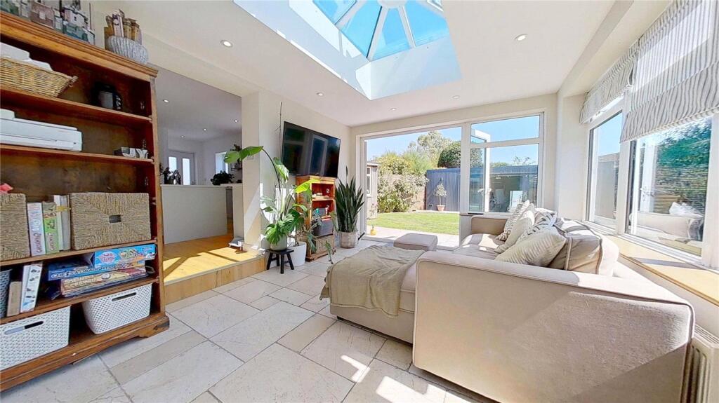 House in Brighton - View 5
