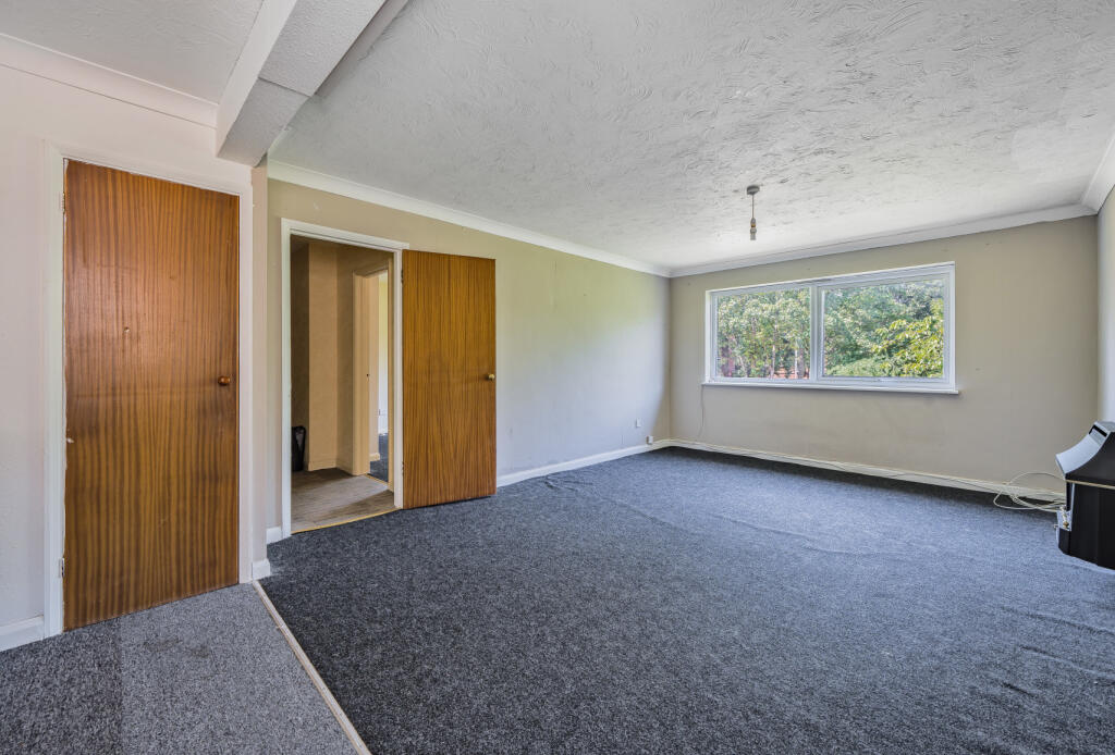 26 Onslow Gardens, Wallington, Surrey, SM6 photo 4