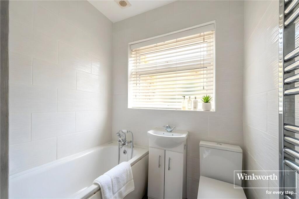 Apartment in London, Grahame Park, Hendon - View 5