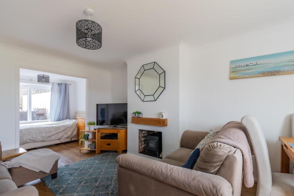 House in Llandough - View 3