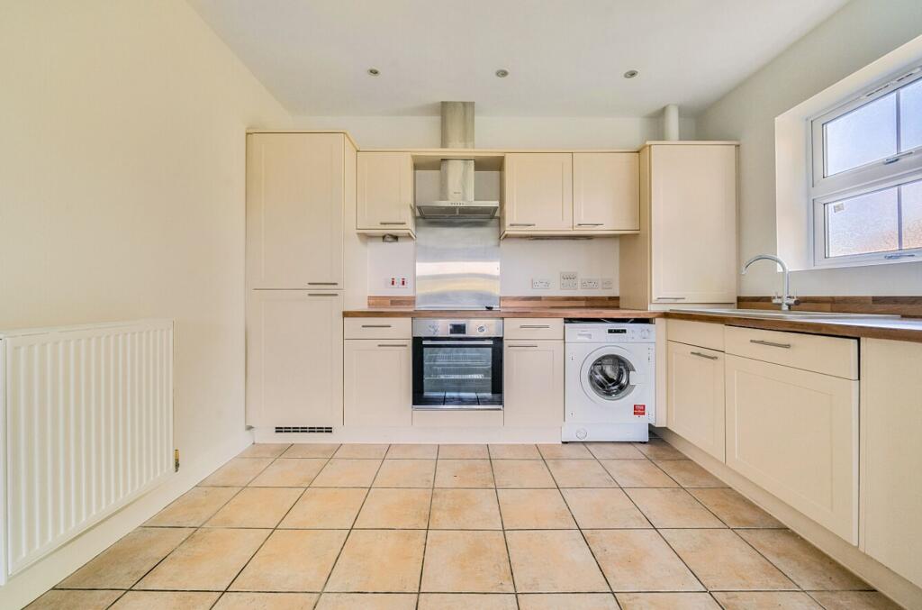 Apartment in Havant, Langstone, Bedhampton - View 2