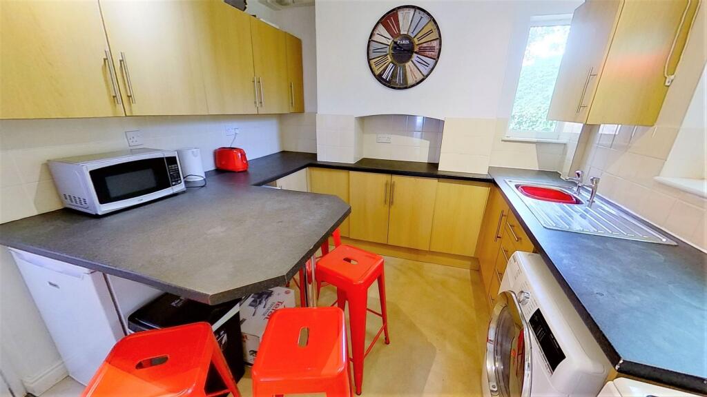 House in Nottingham - View 4