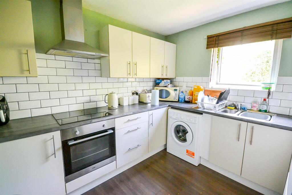 17, Addington Court photo 2