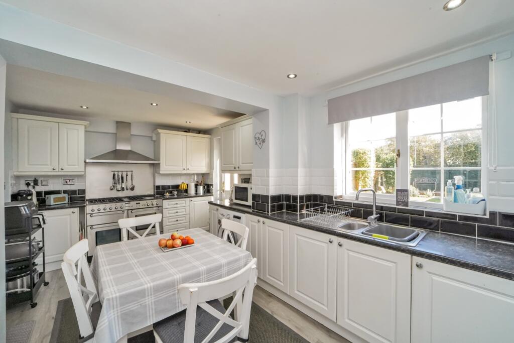 House in Swindon - View 3