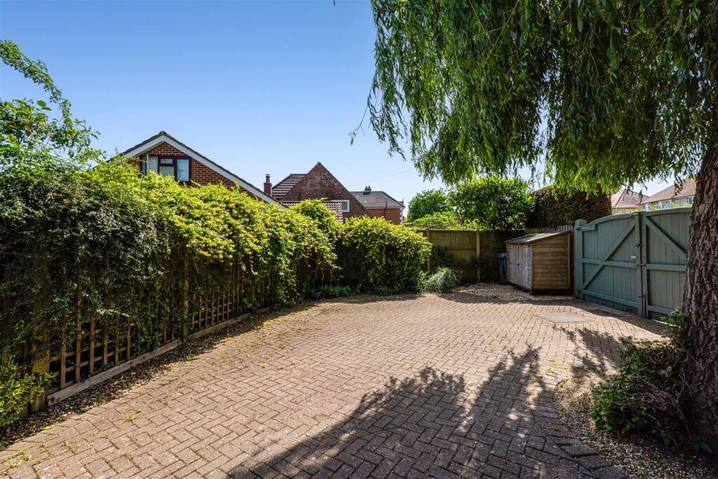 House in Winchester, Denmead - View 3
