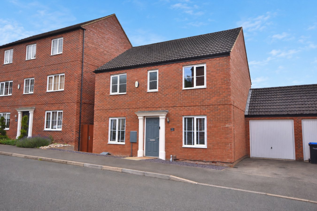 Main image of property: Hedgerow Lane, Northampton, NN3
