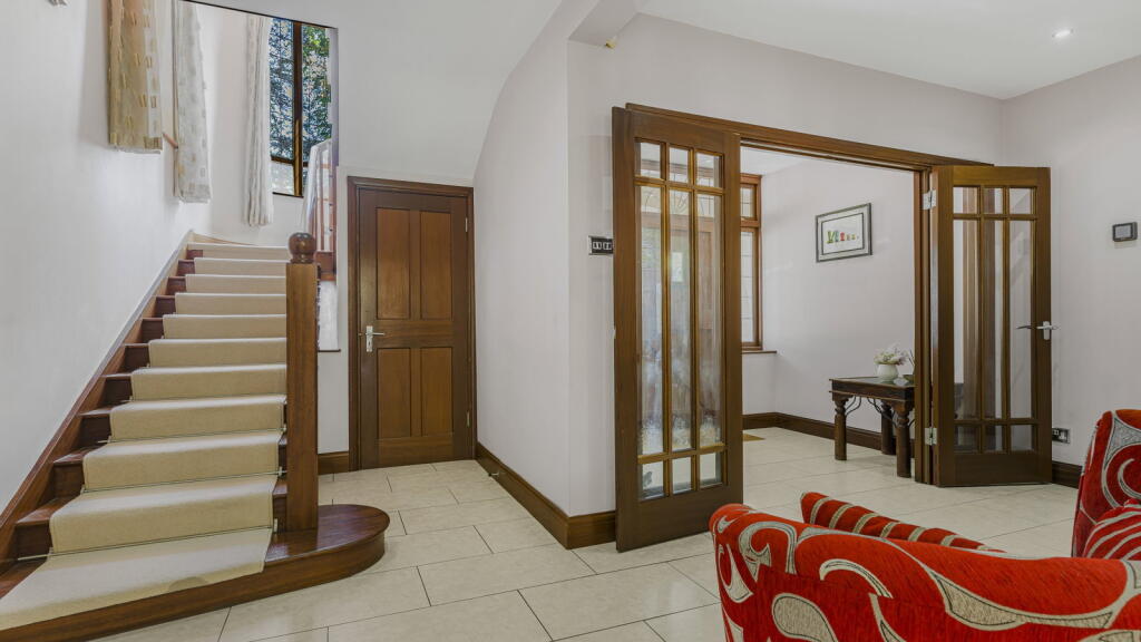 Parklands Drive, Four Oaks photo 3