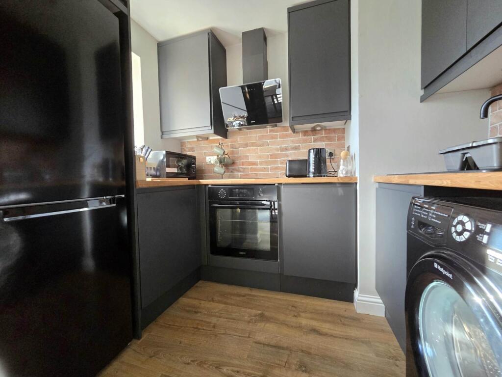 Apartment in Luton - More